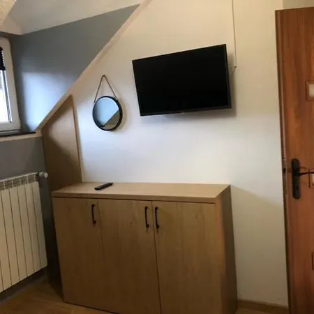 Jagoda Duzy W Gorach 12-15 Osob,jacuzzi, Kominek,bilard Zabrzez