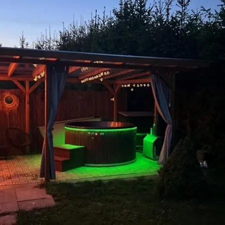 Jagoda Duzy W Gorach 12-15 Osob,jacuzzi, Kominek,bilard Zabrzez